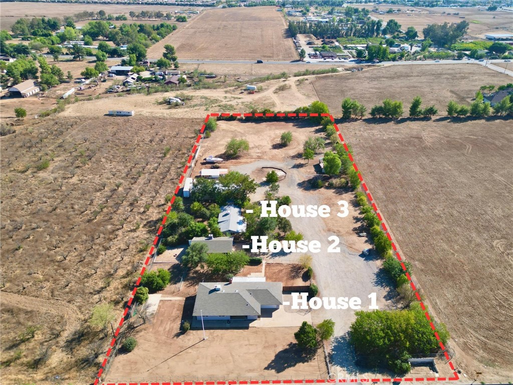 38011 Vineland Street Property Photo 2