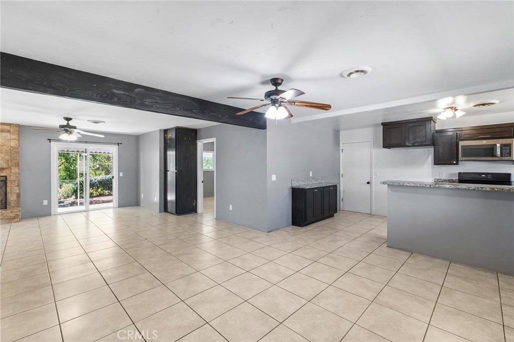 38011 Vineland Street Property Photo 5