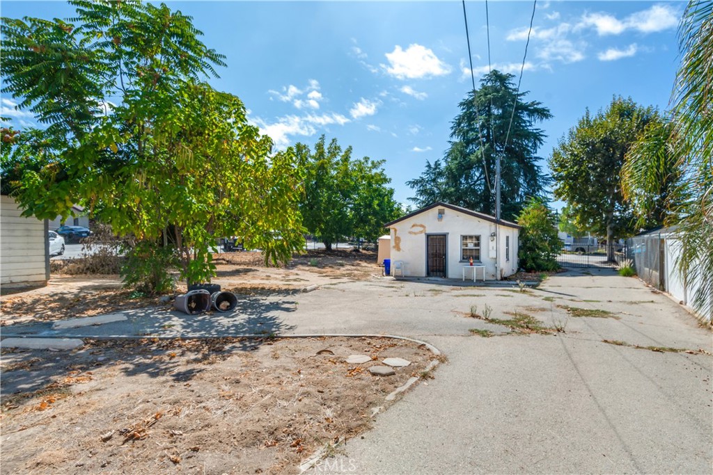 35222 Yucaipa Boulevard Property Photo 8