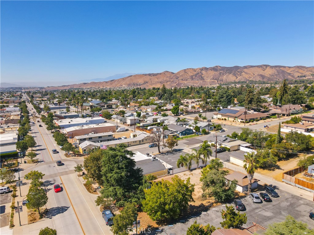 35222 Yucaipa Boulevard Property Photo 11