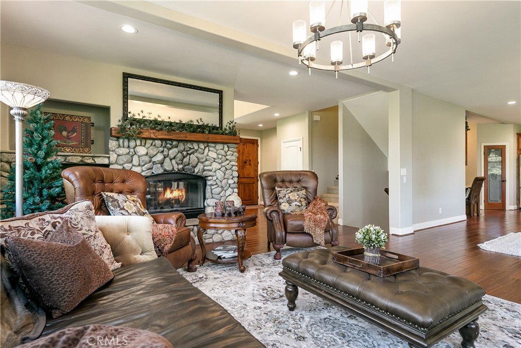 28449 Fresh Spring Lane Property Photo 4
