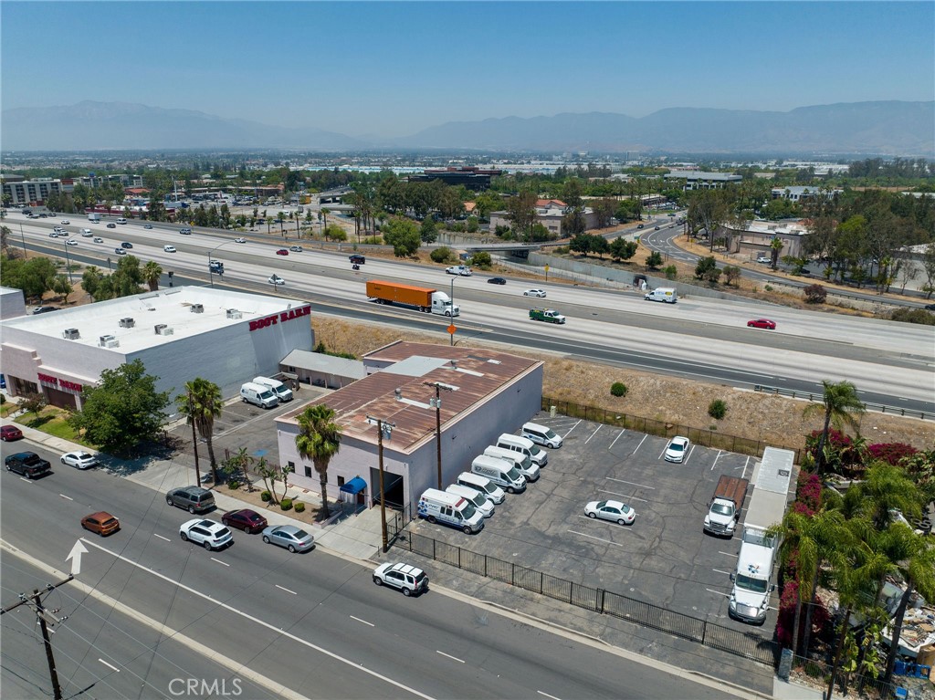 484 E Redlands Boulevard Property Photo 3