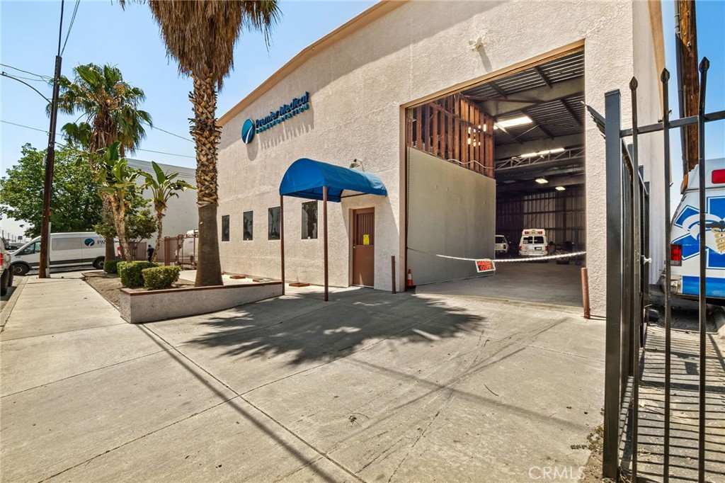 484 E Redlands Boulevard Property Photo 25