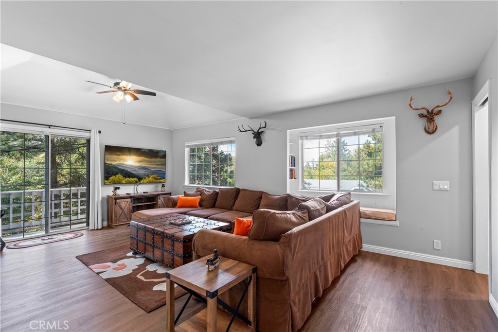 955 Teakwood Drive Property Photo 17