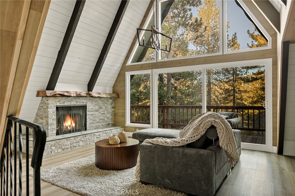 579 Golf Course Rd Property Photo 1