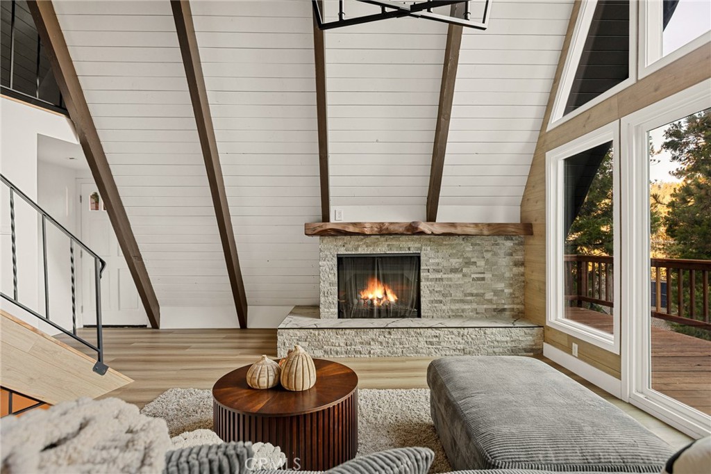 579 Golf Course Rd Property Photo 5