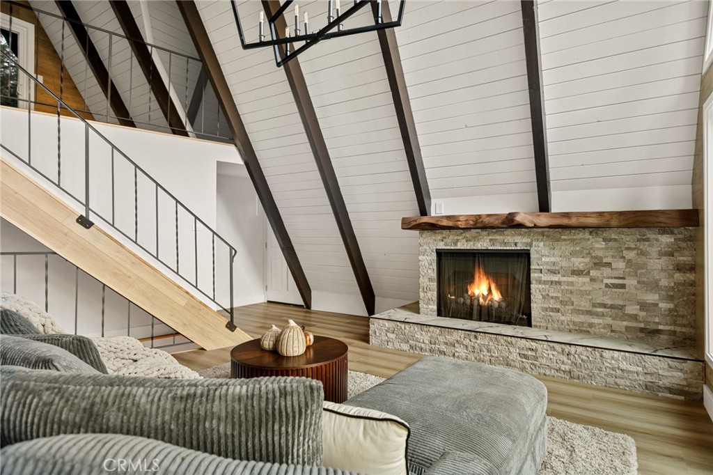 579 Golf Course Rd Property Photo 6