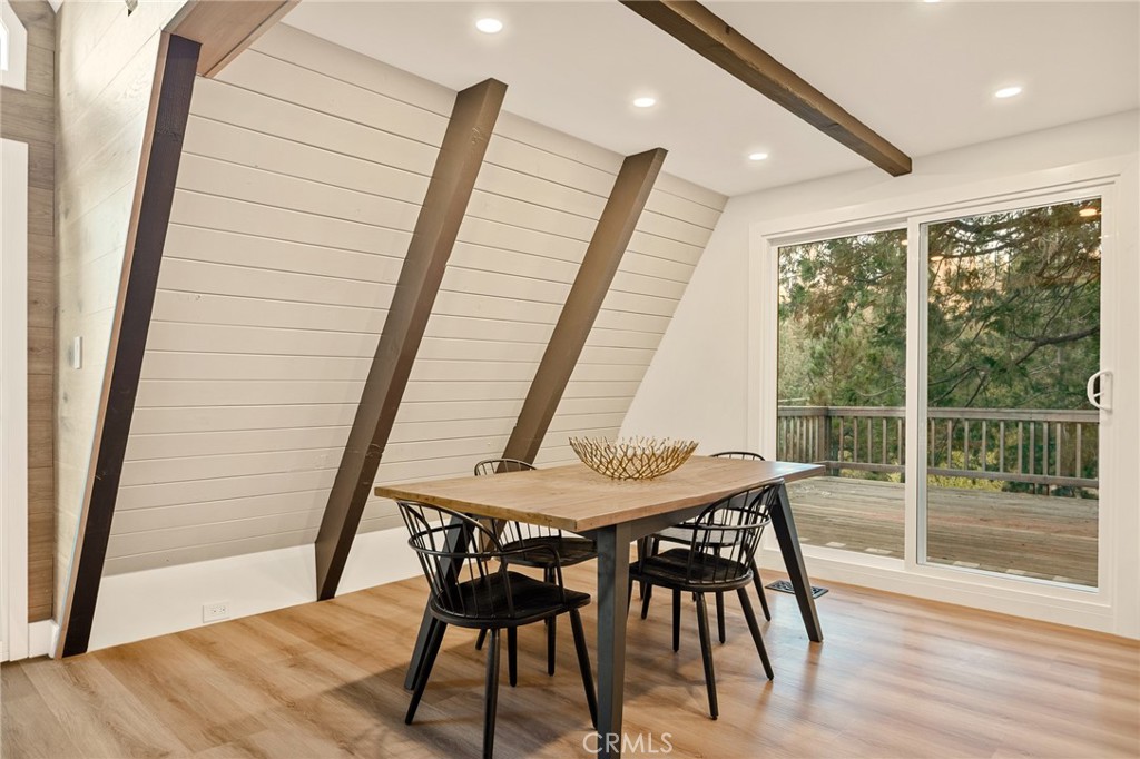 579 Golf Course Rd Property Photo 9