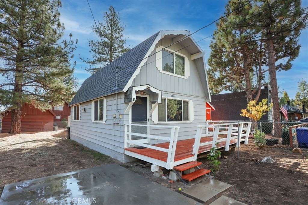 1060 Sierra Property Photo 1