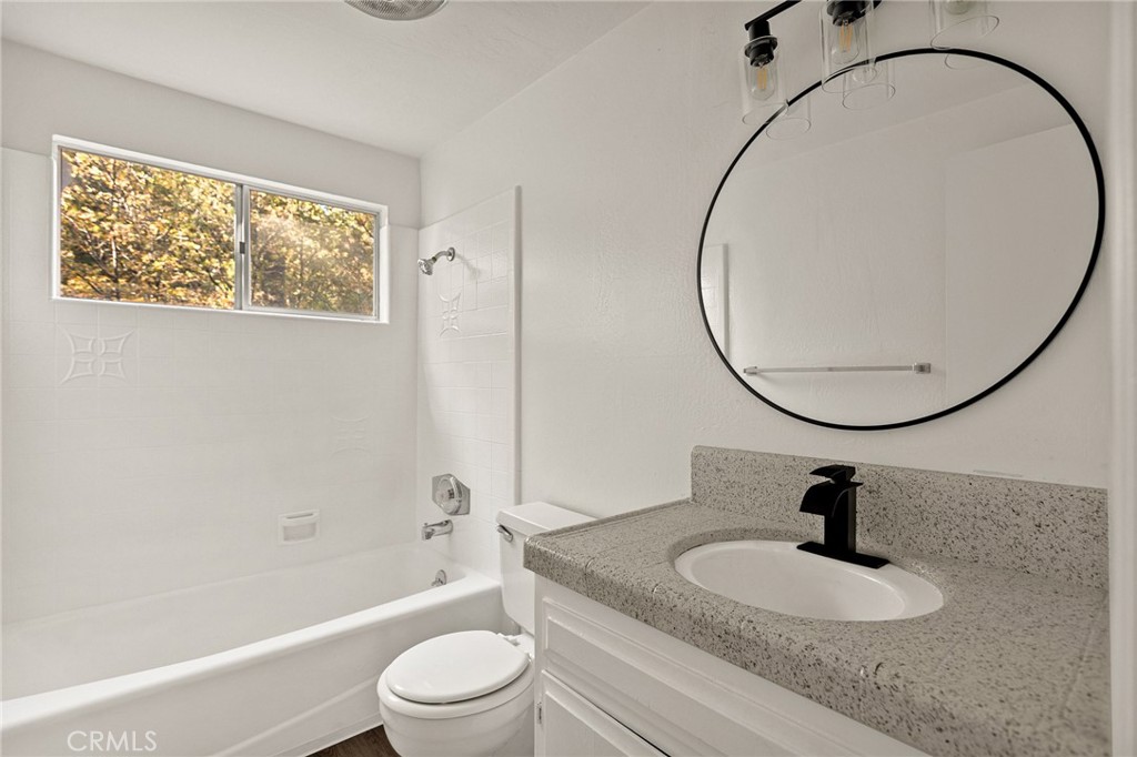 206 S Fairway Property Photo 17