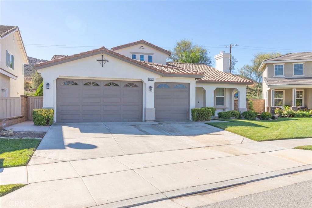 32003 Cottage Glen Drive Property Photo 2