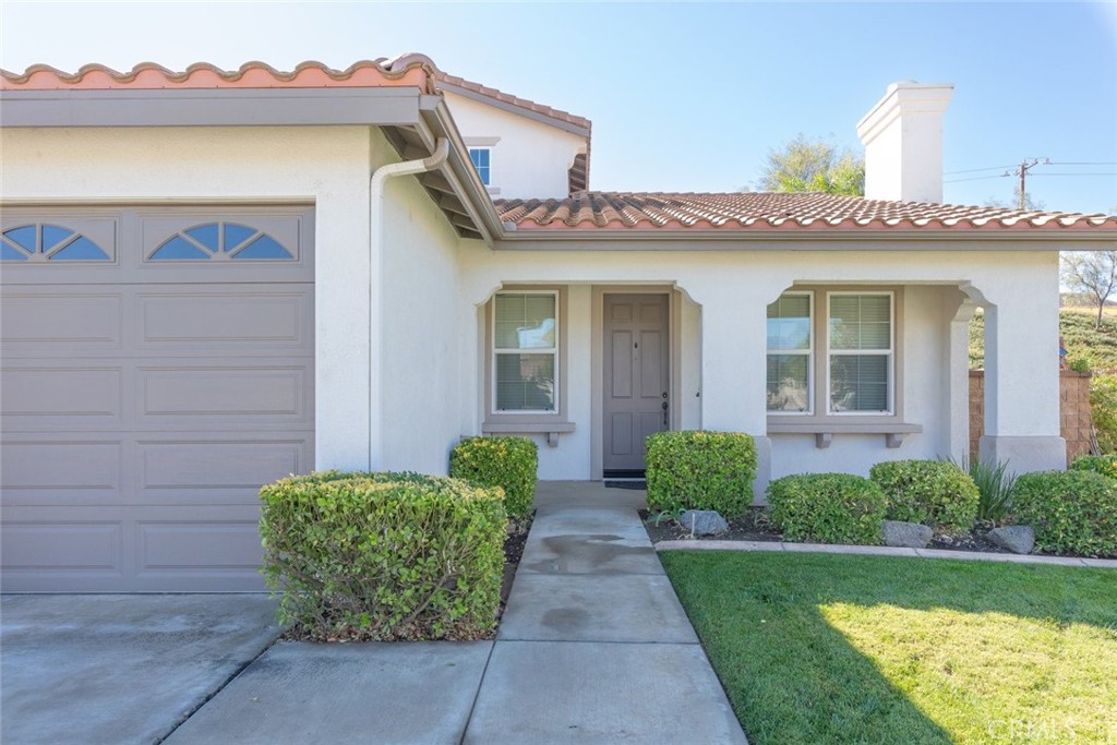 32003 Cottage Glen Drive Property Photo 4