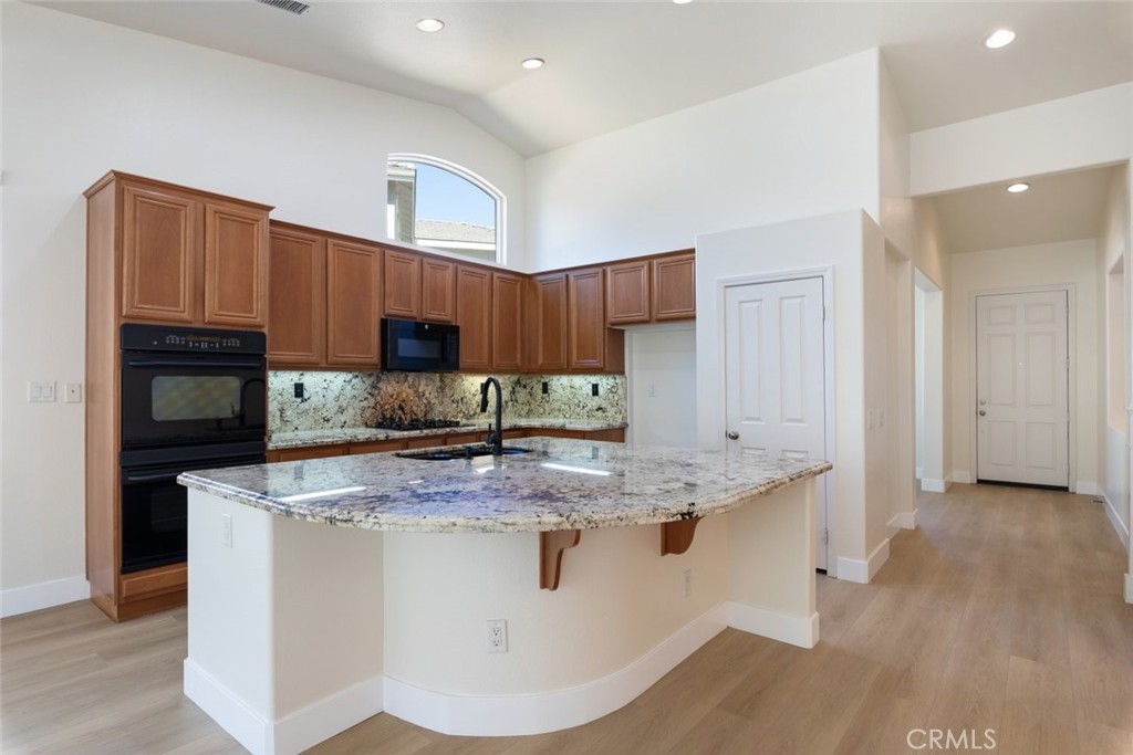 32003 Cottage Glen Drive Property Photo 10