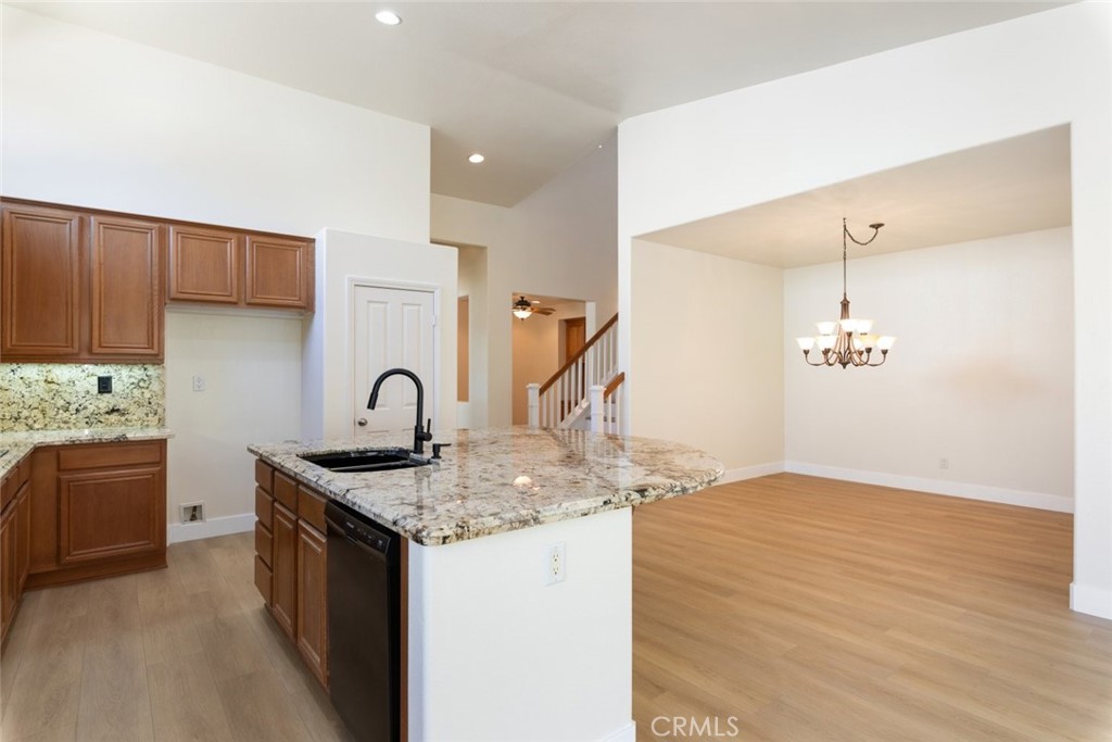 32003 Cottage Glen Drive Property Photo 12