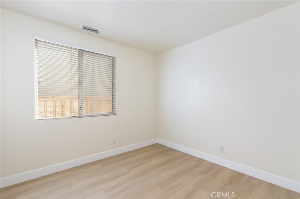 32003 Cottage Glen Drive Property Photo 17