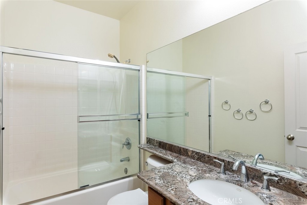 32003 Cottage Glen Drive Property Photo 23