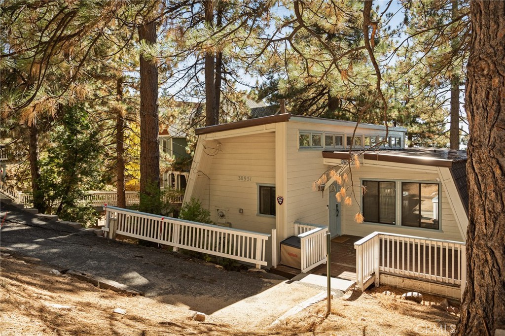 30951 Glen Oak Property Photo 1