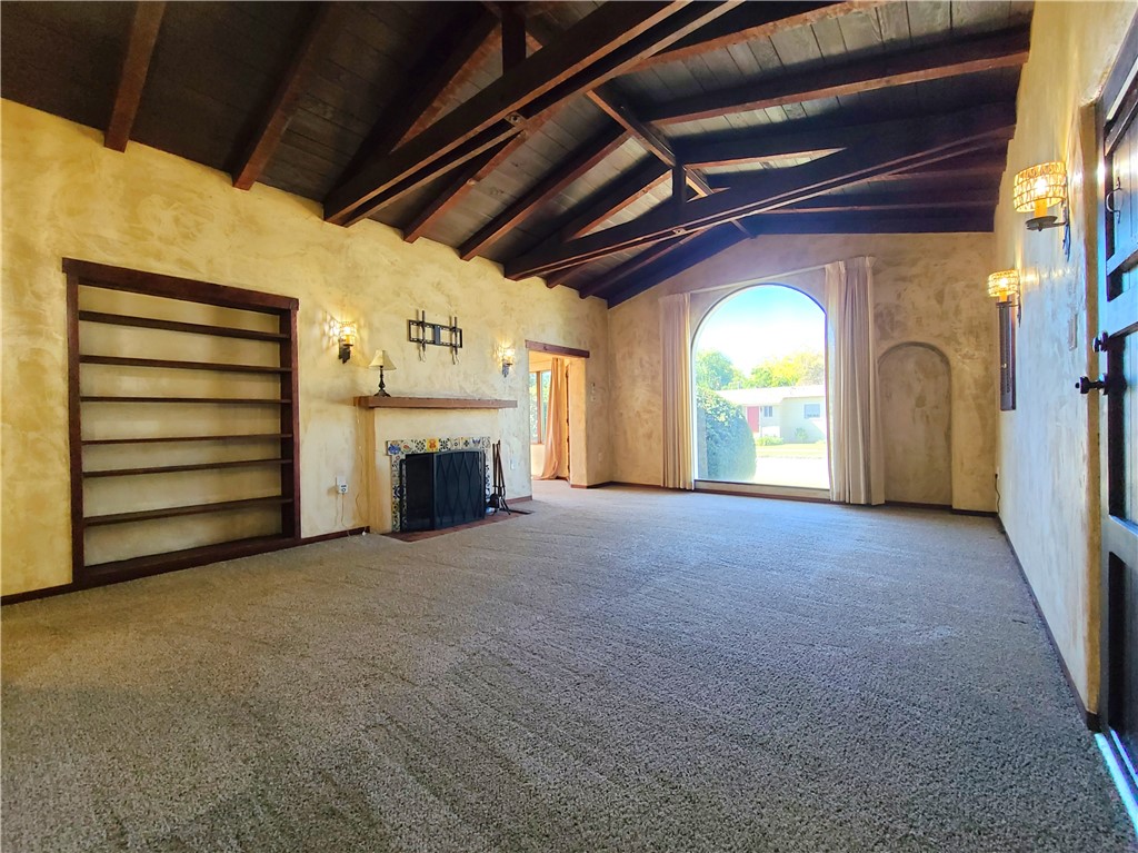 902 College Avenue Property Photo 2