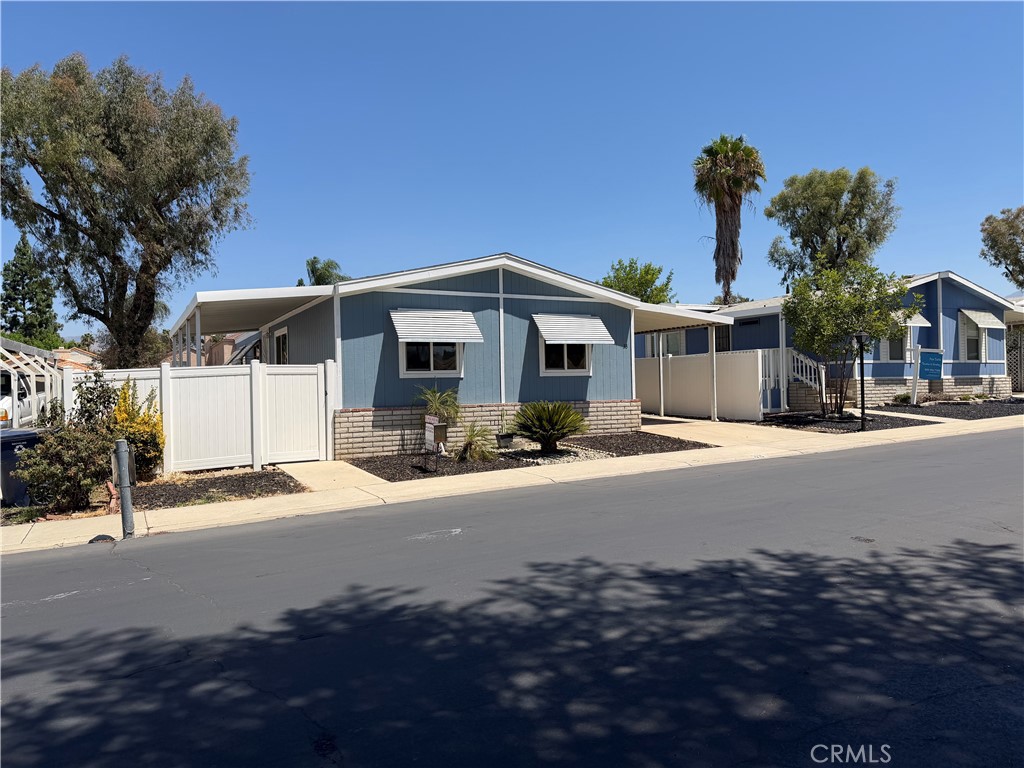1721 E Colton Avenue 33 Property Photo 1