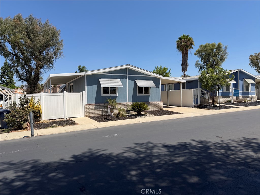 1721 E Colton Avenue 33 Property Photo 2