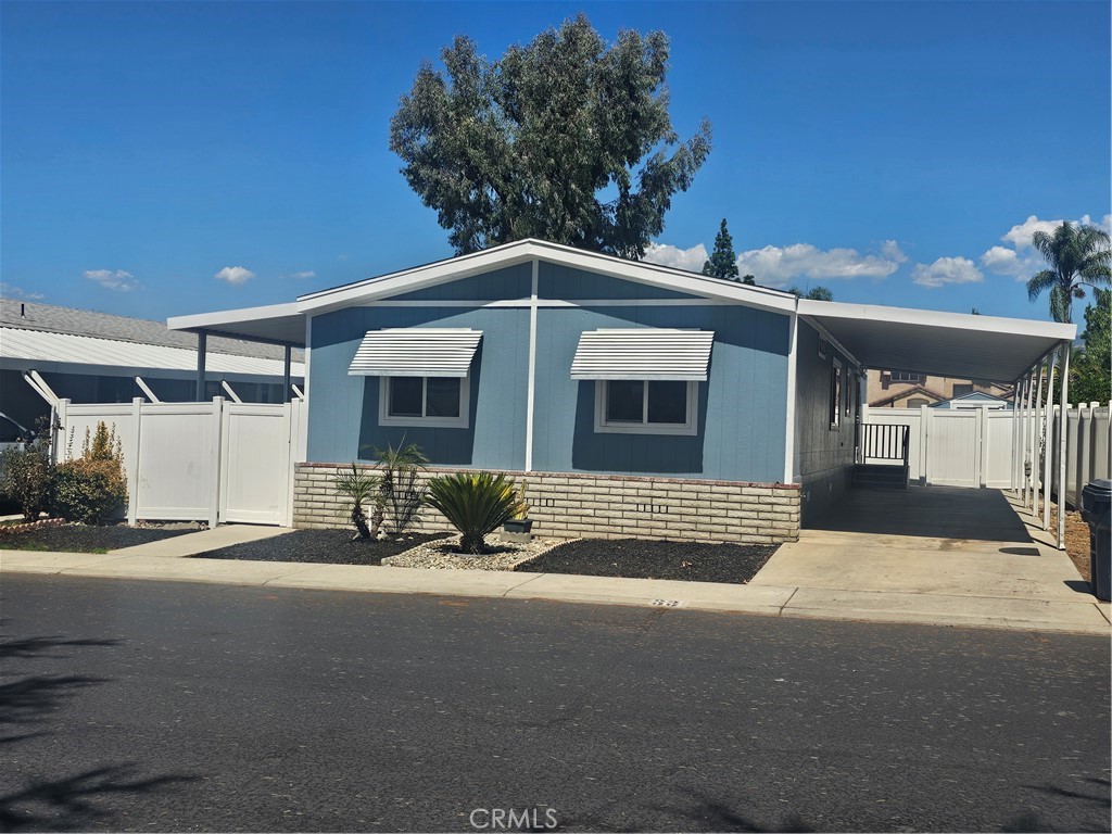 1721 E Colton Avenue 33 Property Photo 3