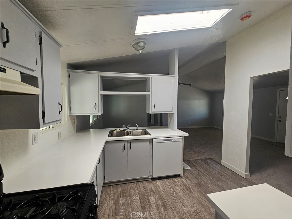 1721 E Colton Avenue 33 Property Photo 7