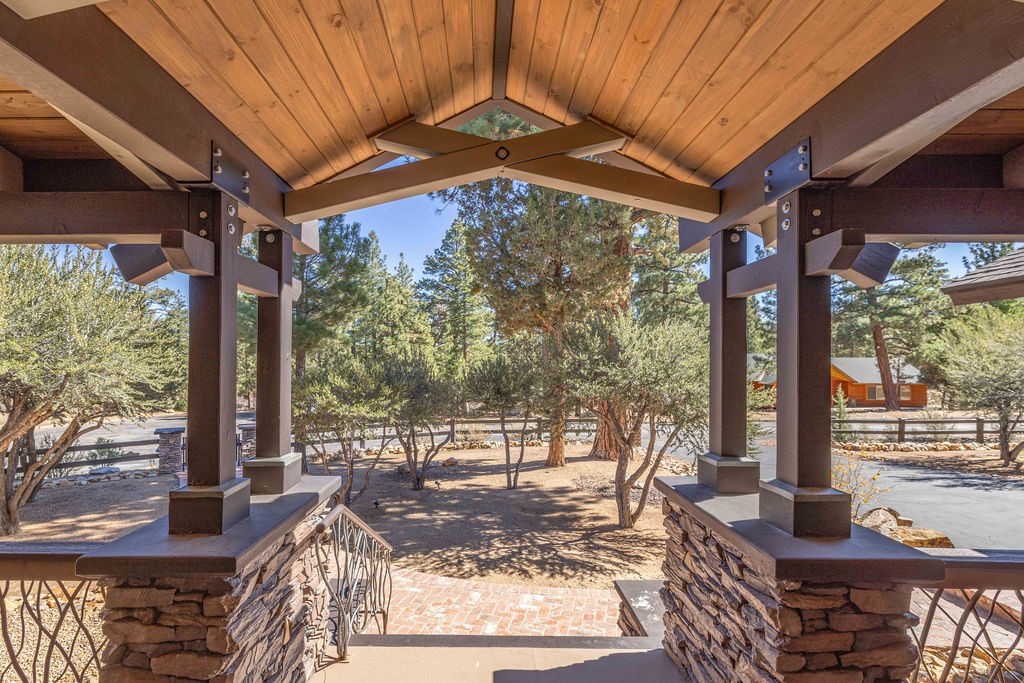 1605 Shenandoah Way Property Photo 8