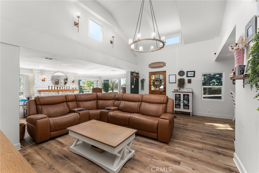 11055 Sunset Property Photo 9