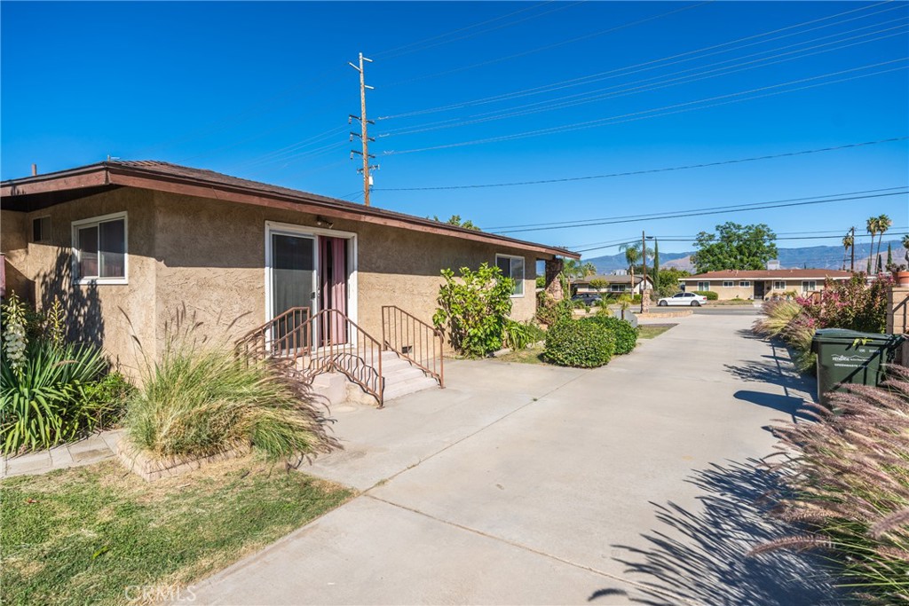 831 W Lugonia Property Photo 30