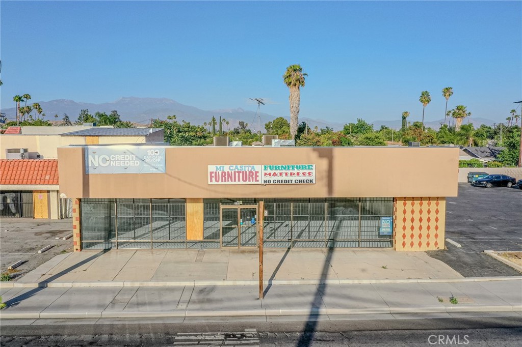 280 N San Jacinto Street Property Photo 2