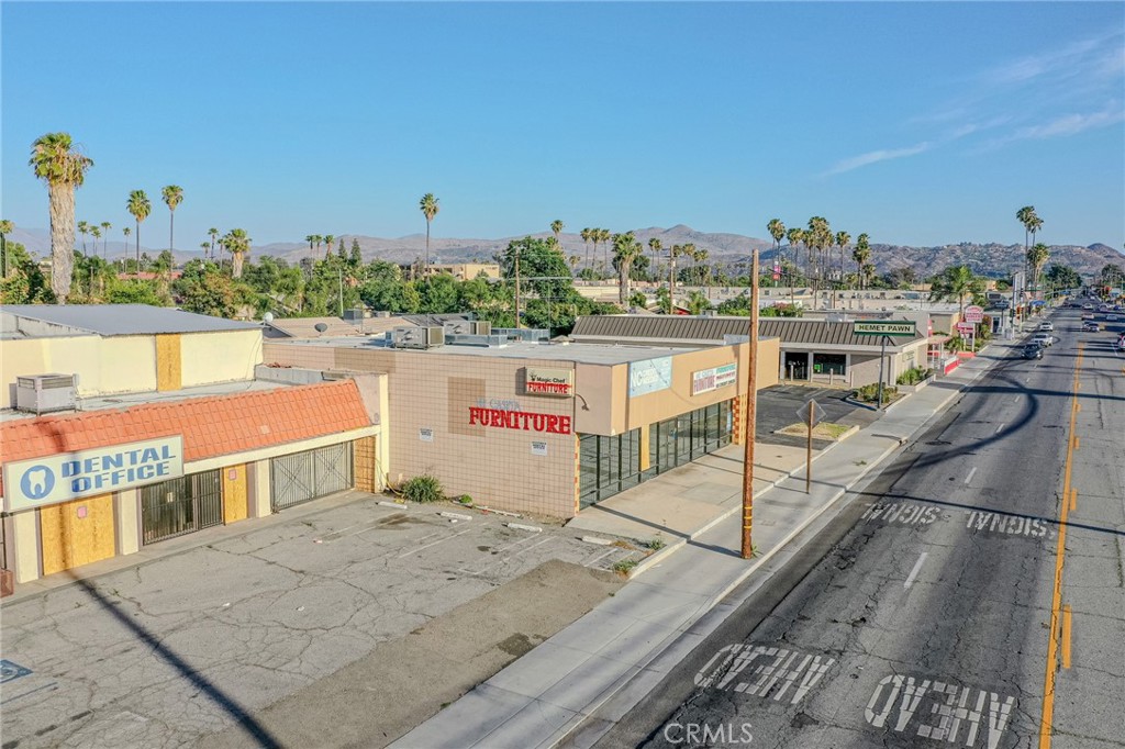 280 N San Jacinto Street Property Photo 3