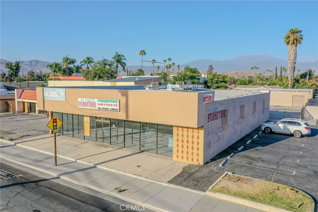 280 N San Jacinto Street Property Photo 4