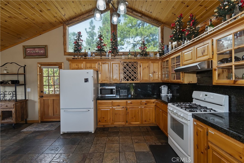 340 Stoney Creek Property Photo 22