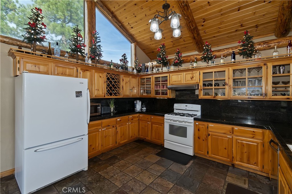 340 Stoney Creek Property Photo 23