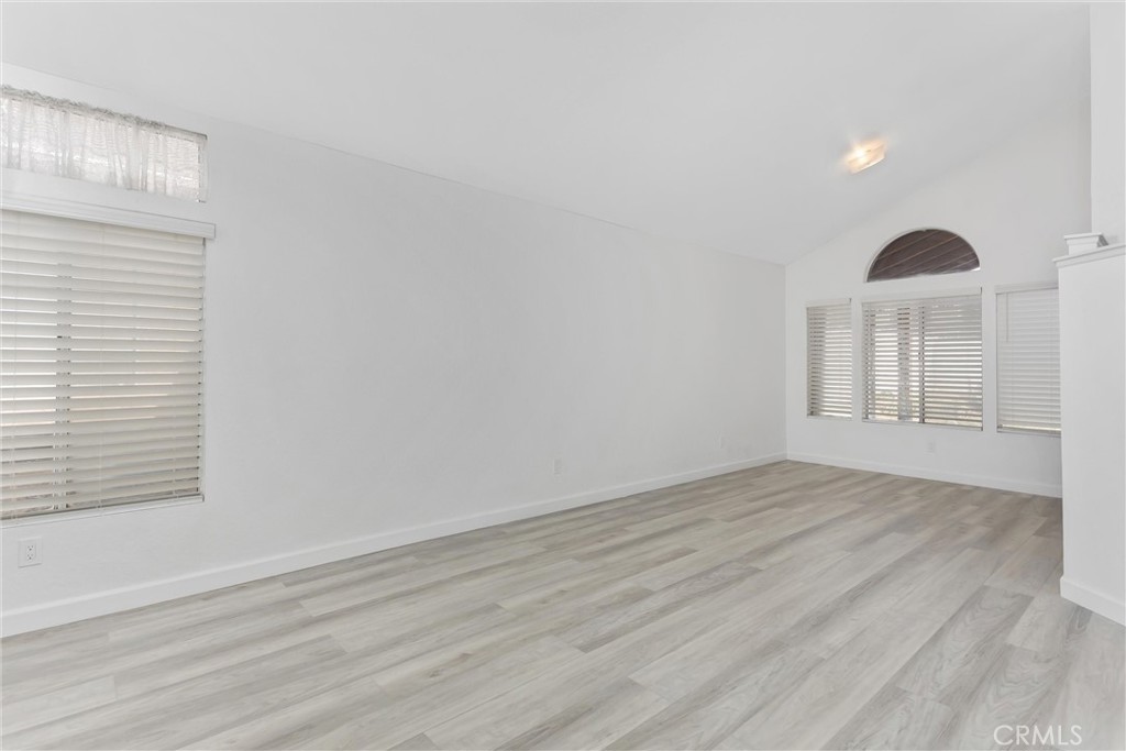 2584 Gunnison Property Photo 6