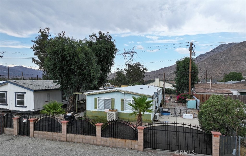 15246 Plum Street Property Photo 6