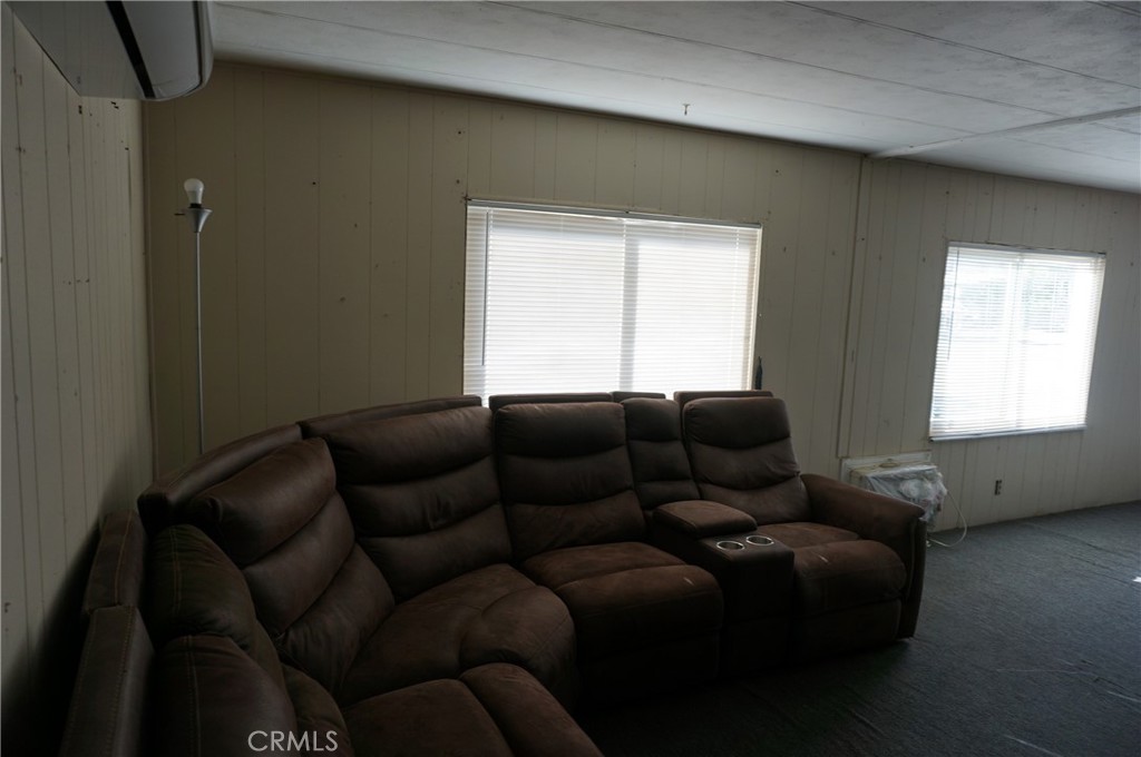 15246 Plum Street Property Photo 27