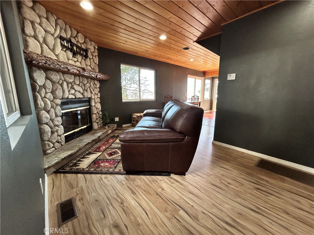 25515 True Property Photo 5