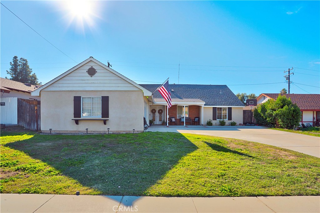 27611 Villa Property Photo 2
