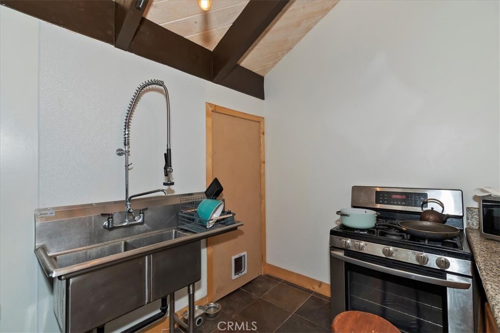 40716 Village Property Photo 25