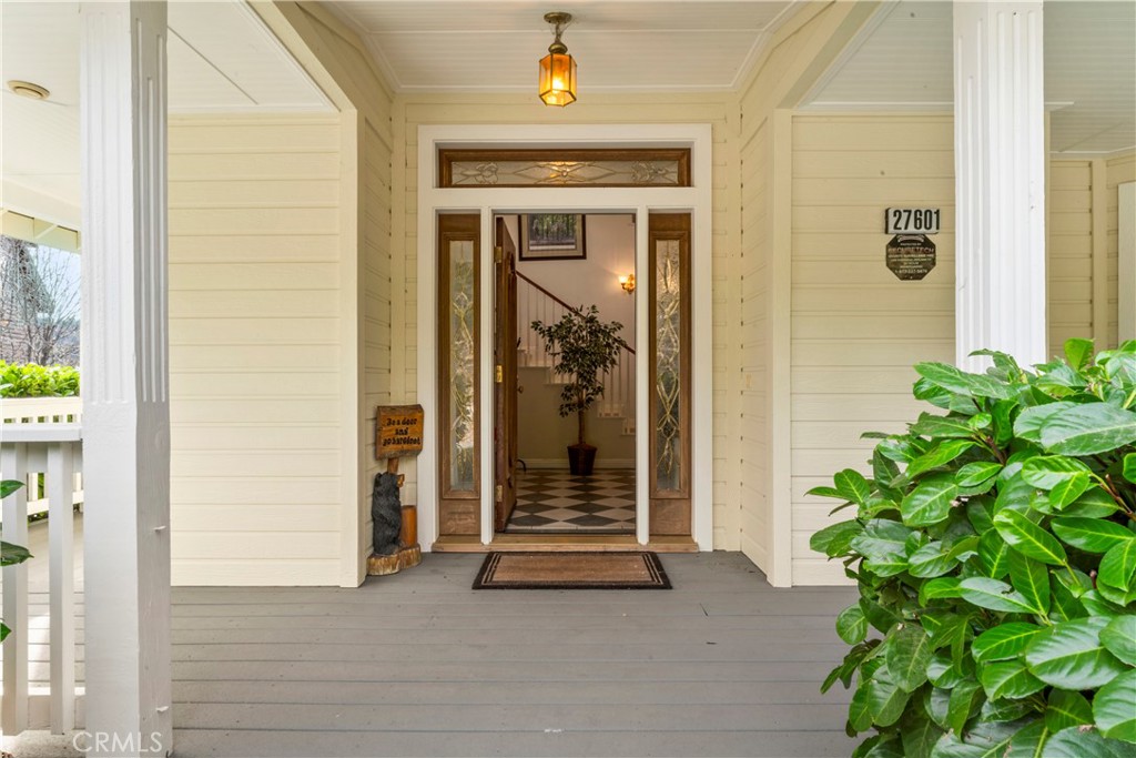 27601 Cedarwood Drive Property Photo 14