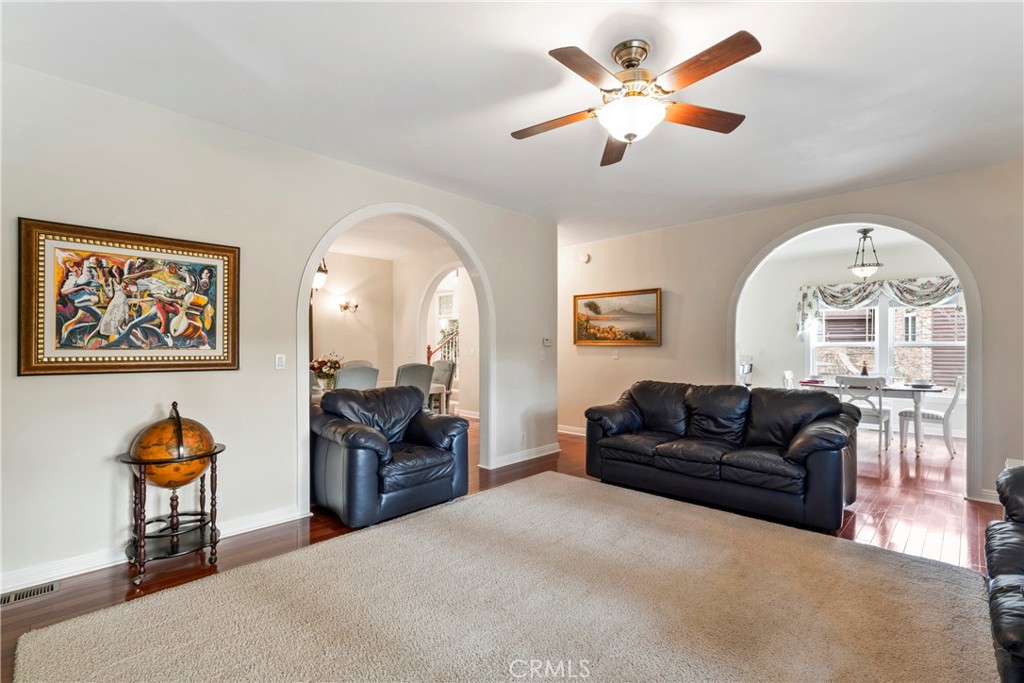 27601 Cedarwood Drive Property Photo 26