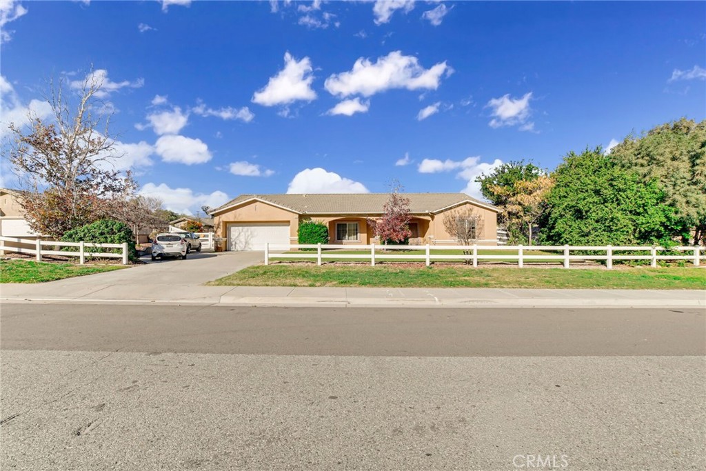 1075 Charles Street Property Photo 2