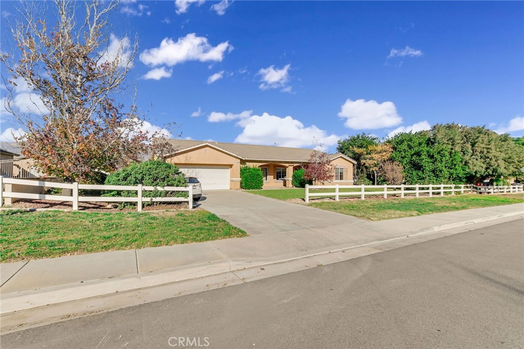 1075 Charles Street Property Photo 3