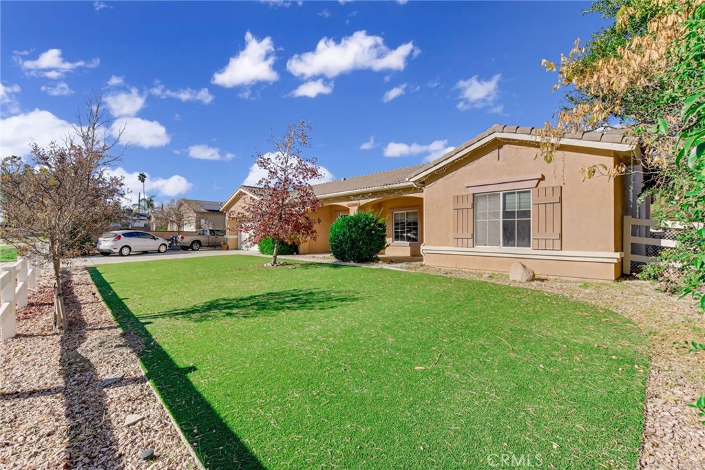 1075 Charles Street Property Photo 7