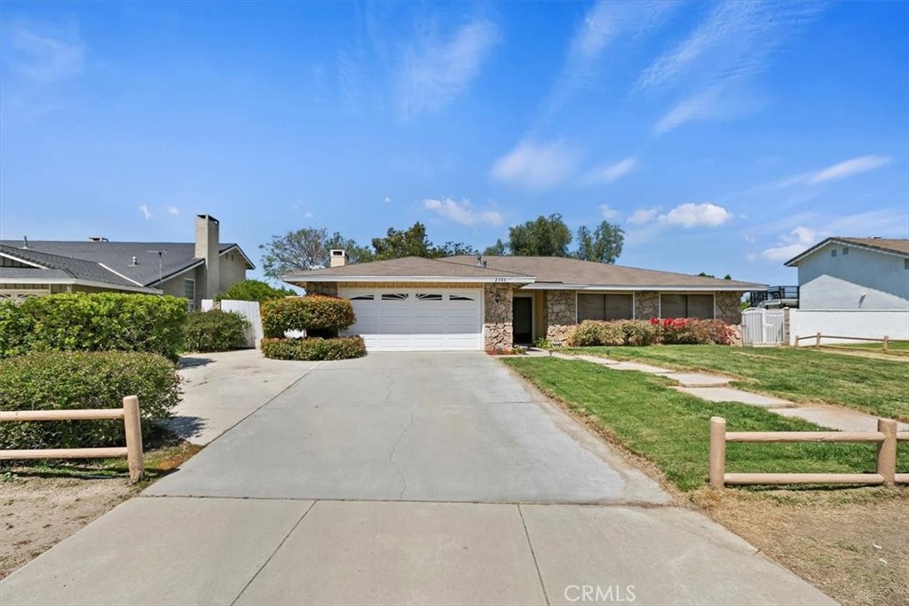 2386 Hialeah Circle Property Photo 1