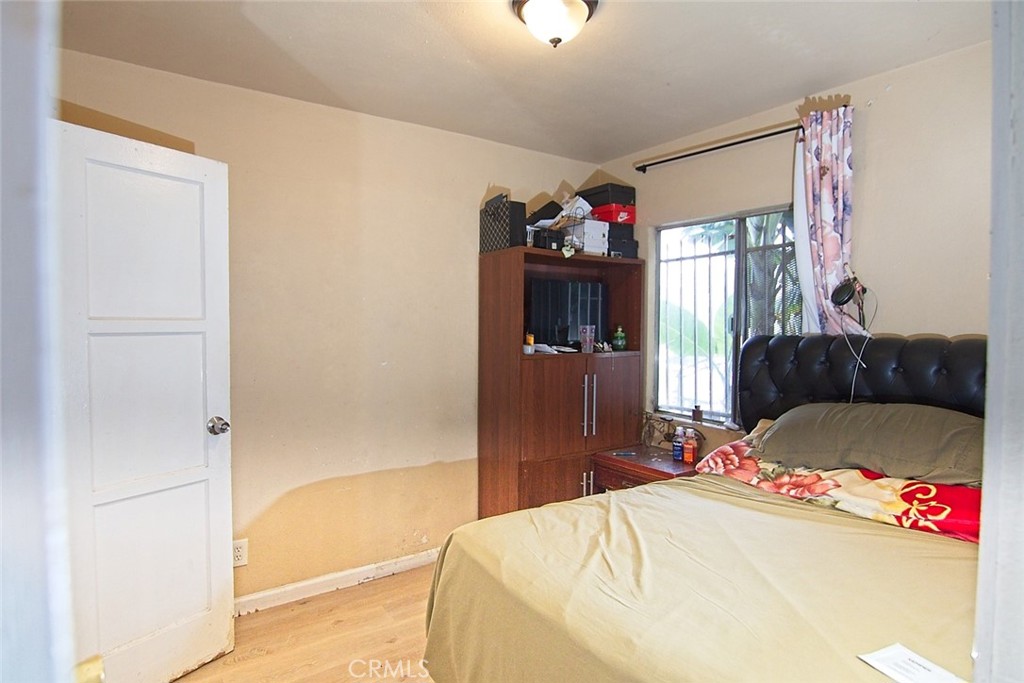 6905 Compton Property Photo 5