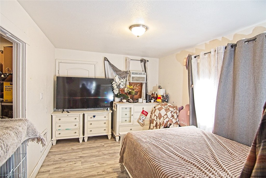 6905 Compton Property Photo 7
