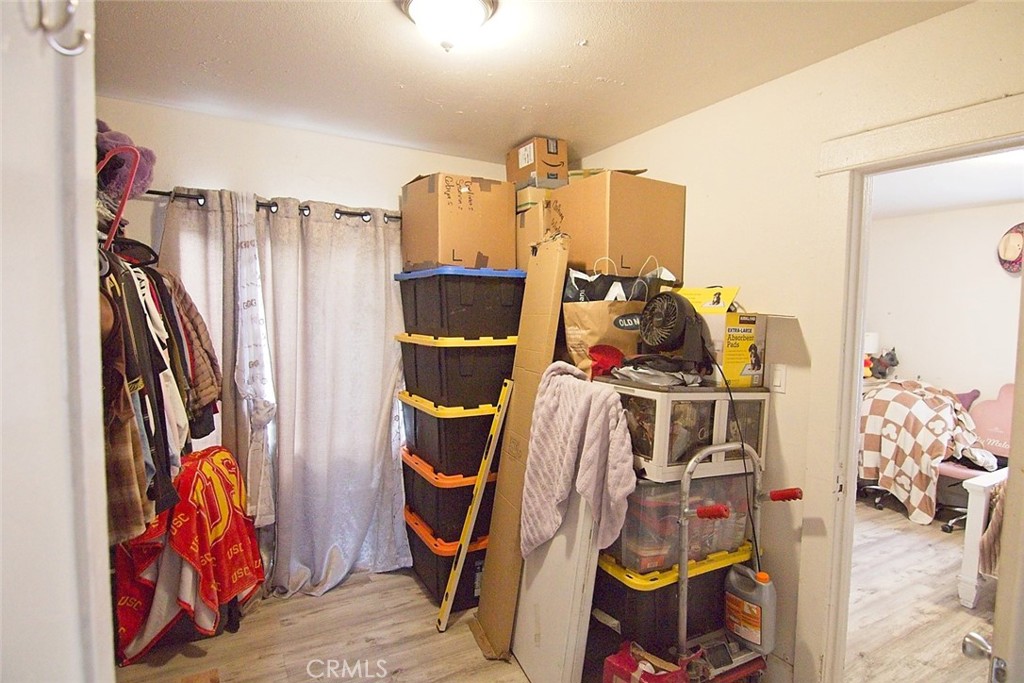 6905 Compton Property Photo 8