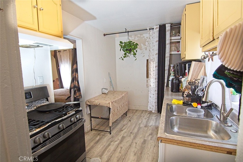 6905 Compton Property Photo 10
